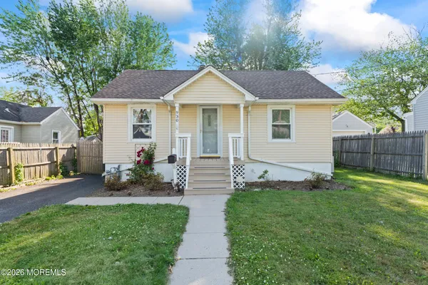$379,000 | 930 Woodmere Drive, Cliffwood Beach, NJ 07735