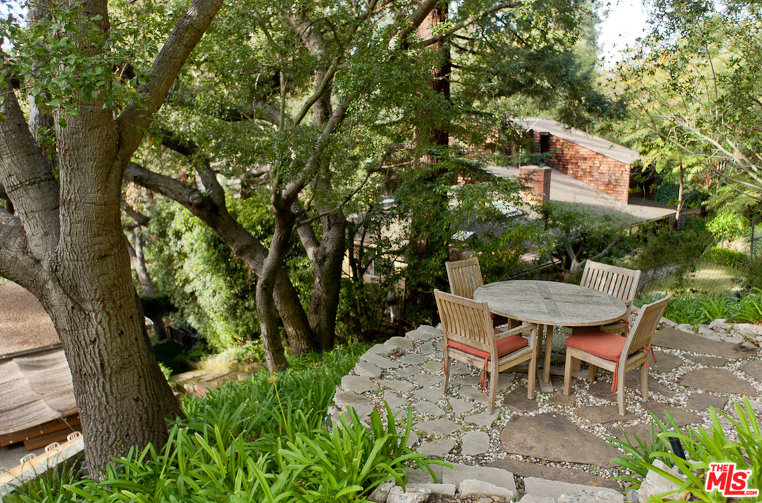 764 Latimer Road Santa Monica, CA 90402 - Photo 18 of 37