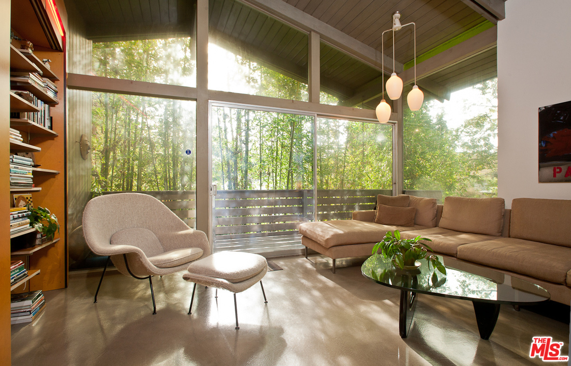 764 Latimer Road Santa Monica, CA 90402 - Photo 3 of 37