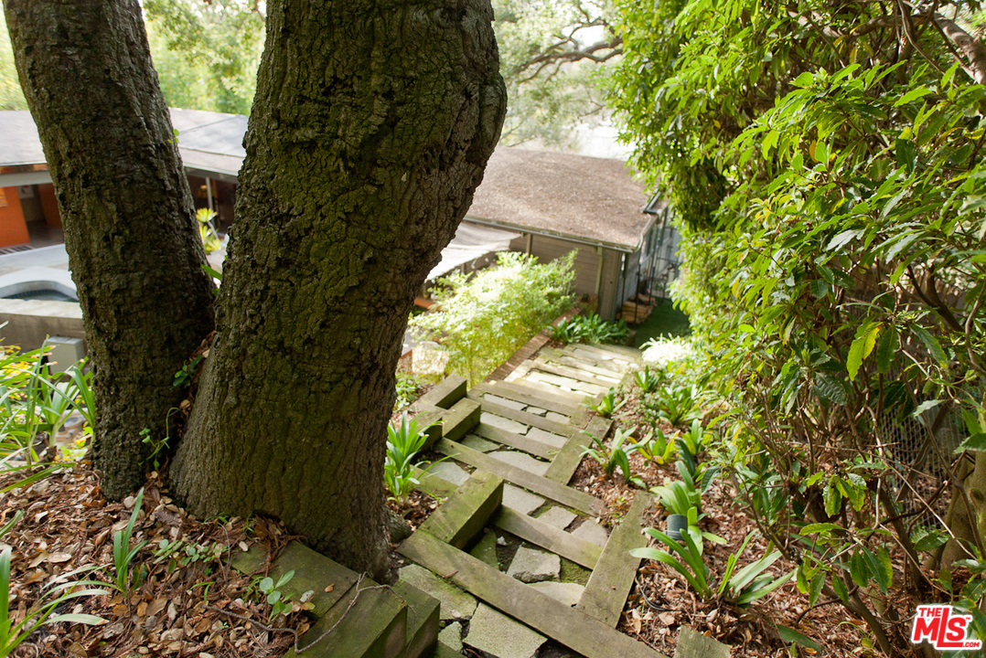764 Latimer Road Santa Monica, CA 90402 - Photo 23 of 37
