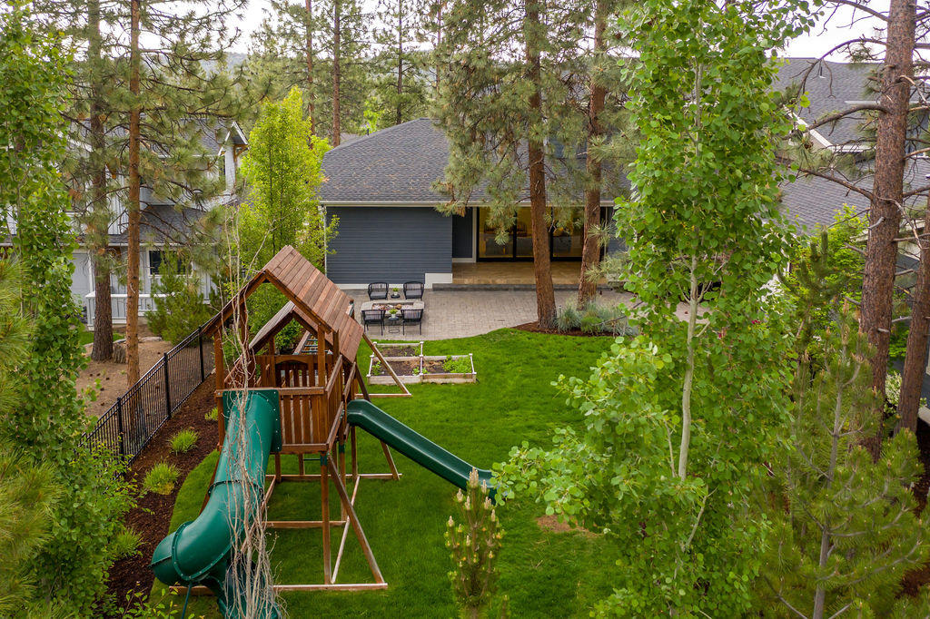 3336 Northwest Shevlin Ridge Bend, OR 97703 - Photo 65 of 69 RileyVisuals-82