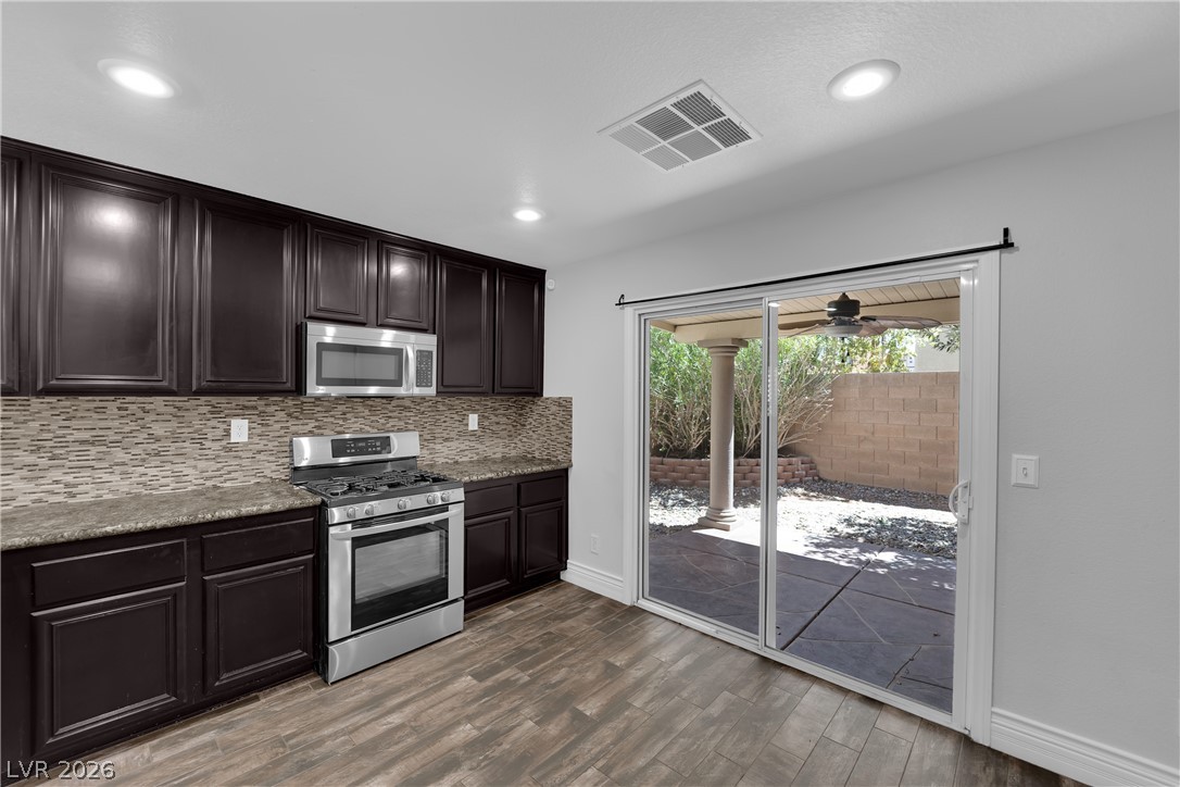 646 Monument Point Street Henderson, NV 89002 - Photo 14 of 44 retreat.