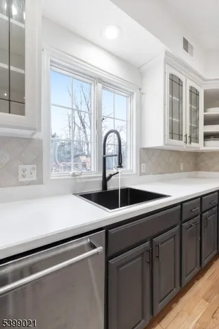 $795,000 | 12 Patricia Lane, Lafayette, NJ 07848