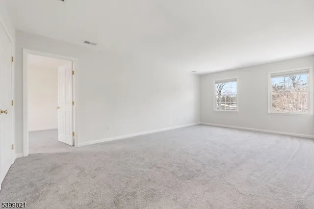 $795,000 | 12 Patricia Lane, Lafayette, NJ 07848