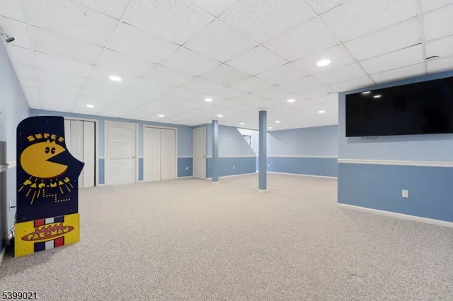 $795,000 | 12 Patricia Lane, Lafayette, NJ 07848