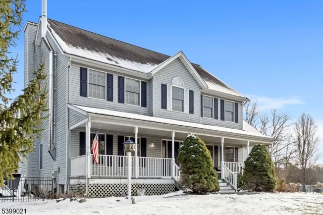 $795,000 | 12 Patricia Lane, Lafayette, NJ 07848