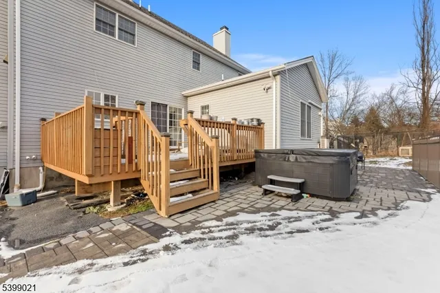 $795,000 | 12 Patricia Lane, Lafayette, NJ 07848