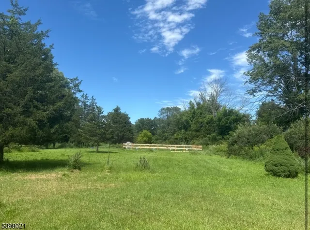 $795,000 | 12 Patricia Lane, Lafayette, NJ 07848