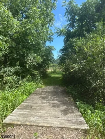 $795,000 | 12 Patricia Lane, Lafayette, NJ 07848