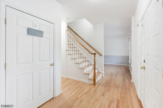 $795,000 | 12 Patricia Lane, Lafayette, NJ 07848