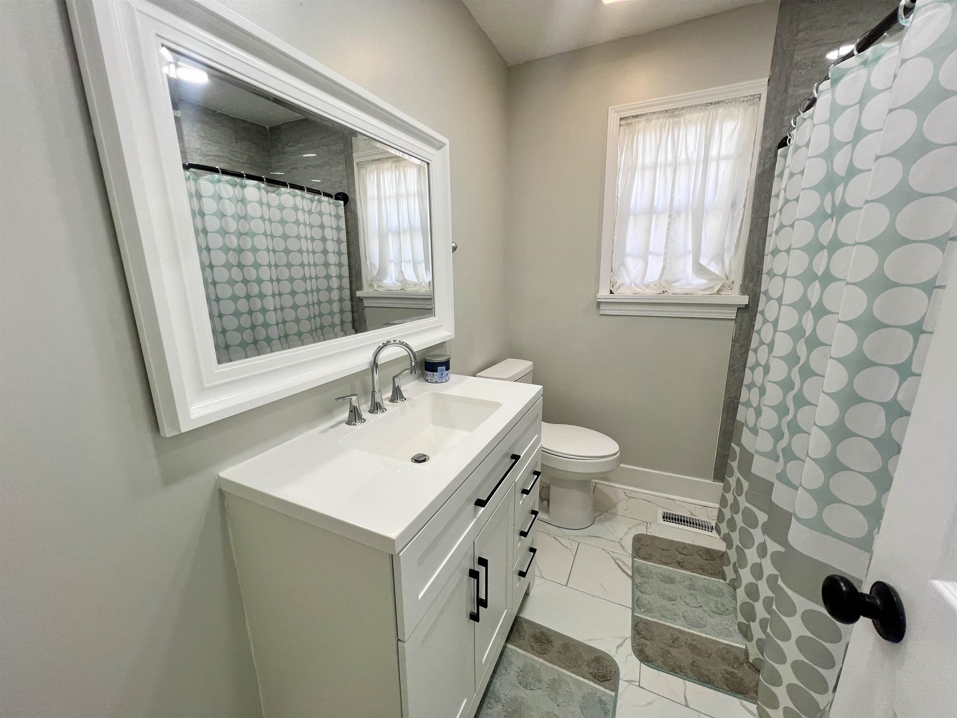 230 South Oak Street Adamsville, TN 38310 - Photo 8 of 29