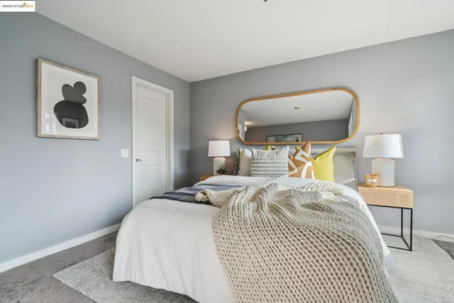 $295,000 | 6400 Christie Avenue, Unit 5203, Emeryville, CA 94608