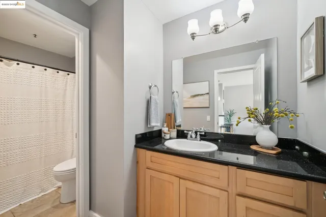 $295,000 | 6400 Christie Avenue, Unit 5203, Emeryville, CA 94608