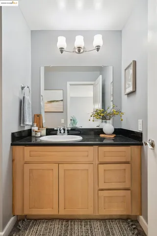 $295,000 | 6400 Christie Avenue, Unit 5203, Emeryville, CA 94608