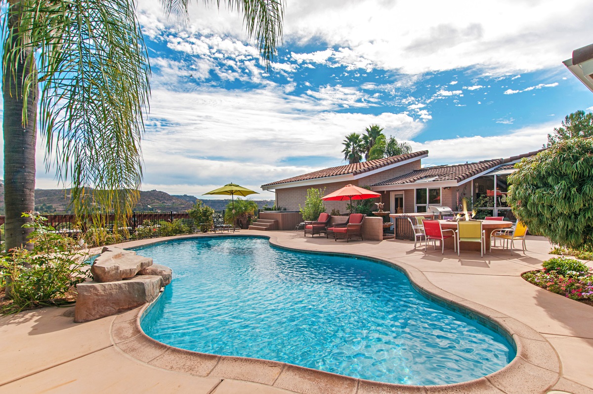 14016 Del Poniente Road Poway, CA 92064 - Photo 17 of 21