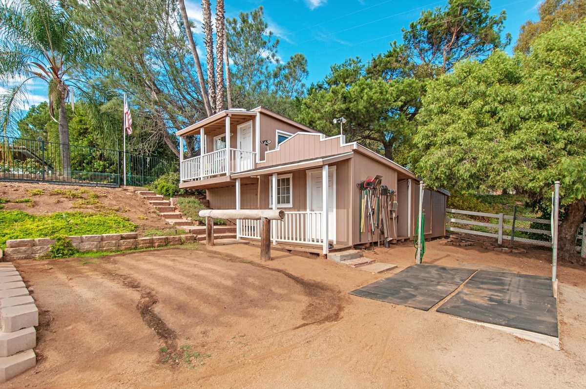 14016 Del Poniente Road Poway, CA 92064 - Photo 19 of 21