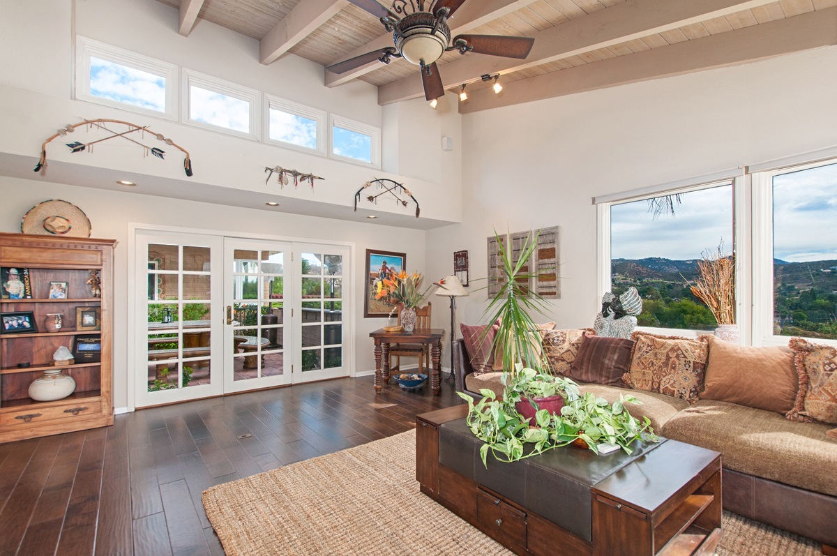 14016 Del Poniente Road Poway, CA 92064 - Photo 7 of 21