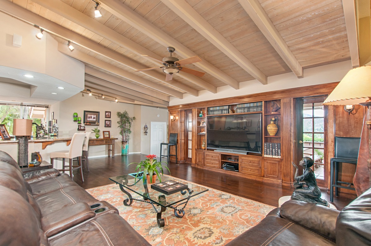 14016 Del Poniente Road Poway, CA 92064 - Photo 8 of 21