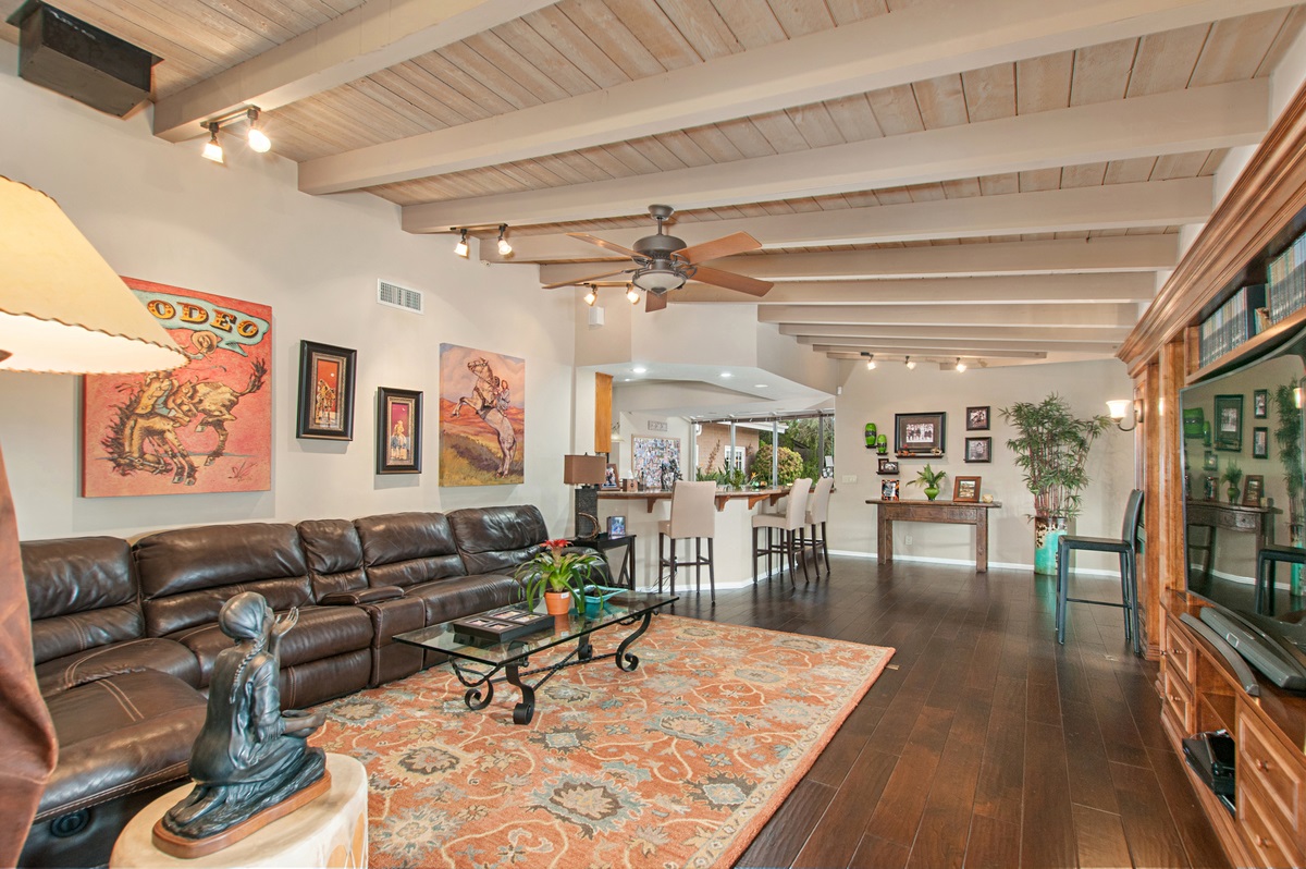 14016 Del Poniente Road Poway, CA 92064 - Photo 9 of 21