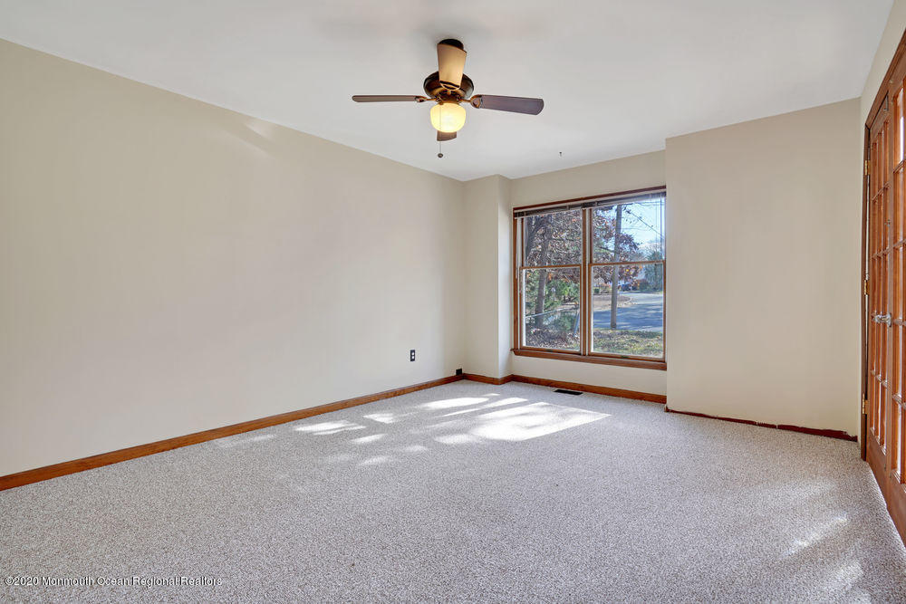 184 Commodore Road Manahawkin, NJ 08050 - Photo 8 of 67 015_dsc01586-dsc01590