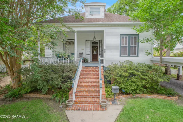 $359,000 | 122 Lee Street, New Iberia, LA 70560