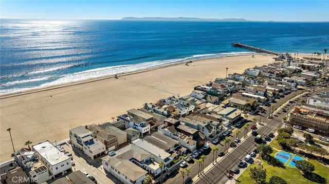 $10,000 | 1707 West Balboa Boulevard, Unit A, Newport Beach, CA 92663