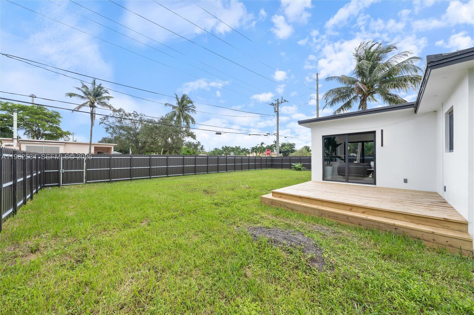 1305 North 31st Road Hollywood, FL 33021 - Photo 23 of 25
