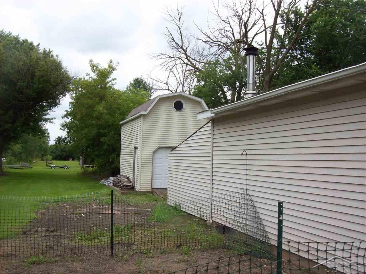 5285 Sherman Road Saginaw, MI 48604 - Photo 22 of 27 31320671-21.JPG