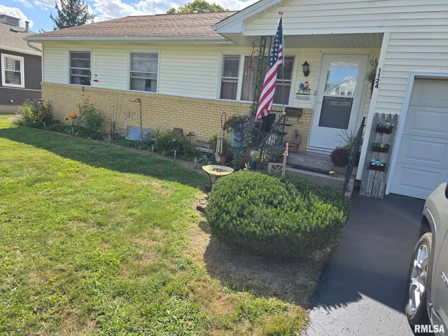 $100,000 | 1124 South Illinois Street, Lewistown, IL 61542