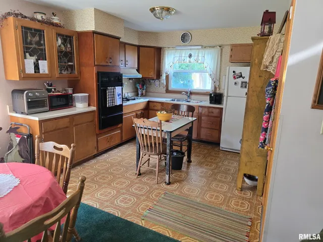 $100,000 | 1124 South Illinois Street, Lewistown, IL 61542