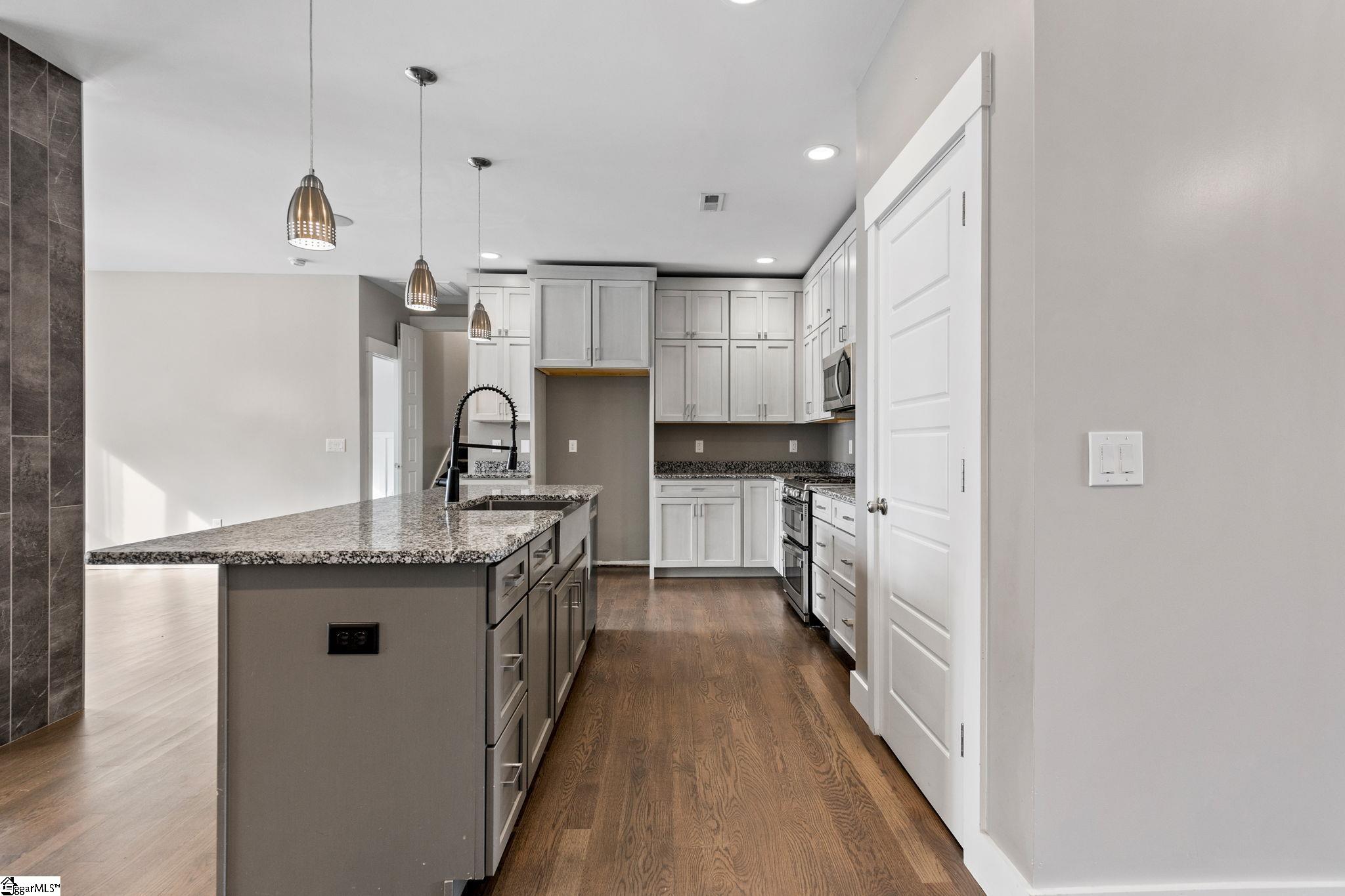 810 Ansel School Road Greer, SC 29651 - Photo 11 of 50