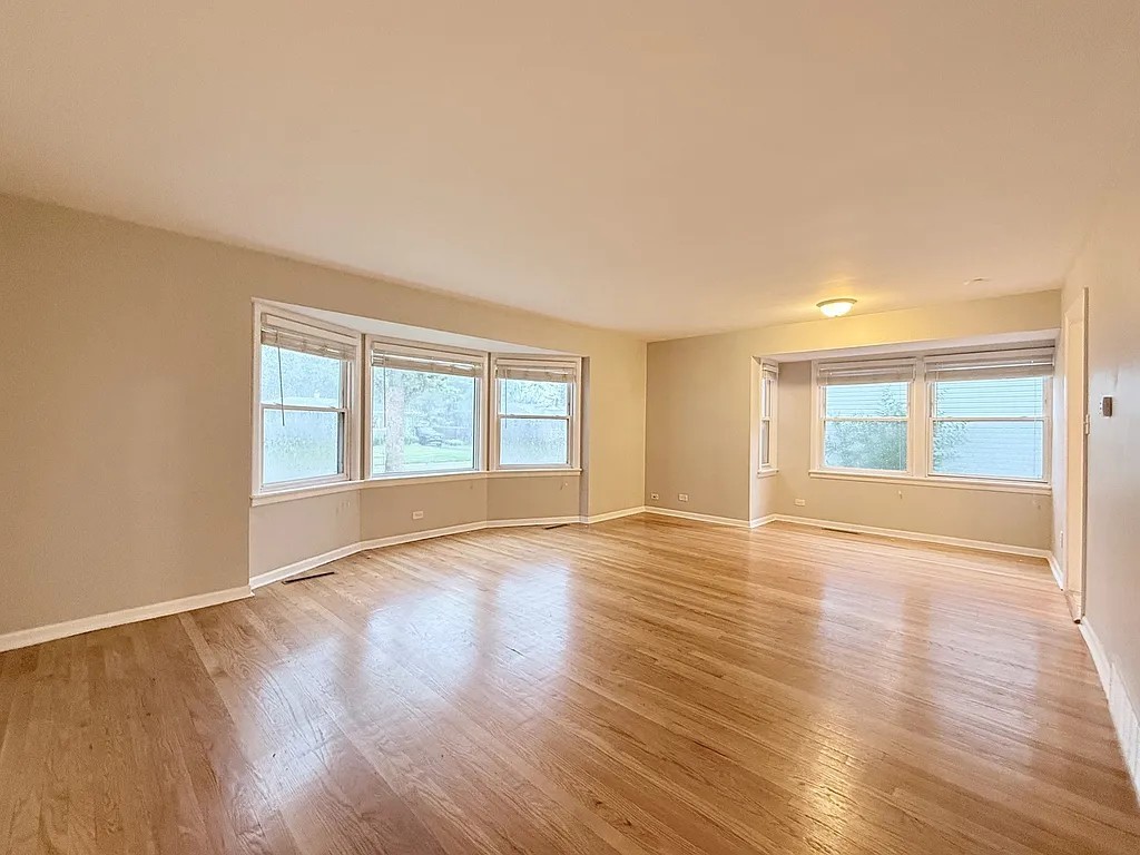 1121 Olive Road Homewood, IL 60430 - Photo 3 of 36