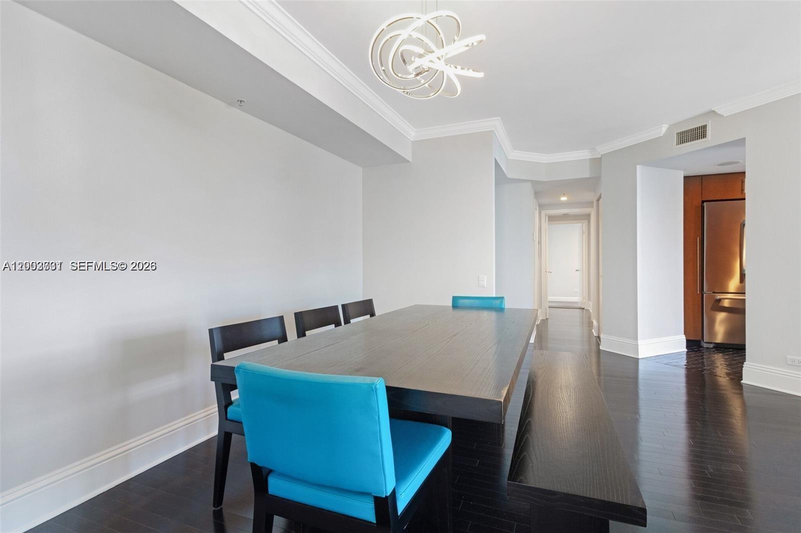 701 Brickell Key Boulevard, Unit 2103 Miami, FL 33131 - Photo 24 of 48 FORMAL DINING ROOM