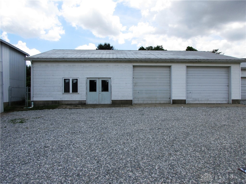 9132 Barnes Road Clayton, OH 45315 - Photo 7 of 48 garage/ workshop