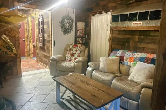 $79,900 | 911 Highway 59, Linden, TX 75563