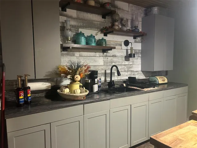 $79,900 | 911 Highway 59, Linden, TX 75563