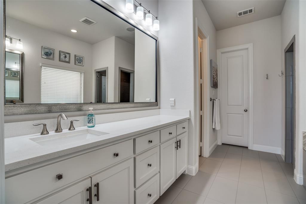 1011 Riviera Road Roanoke, TX 76262 - Photo 10 of 28 Primary bath with extended vanity and storage