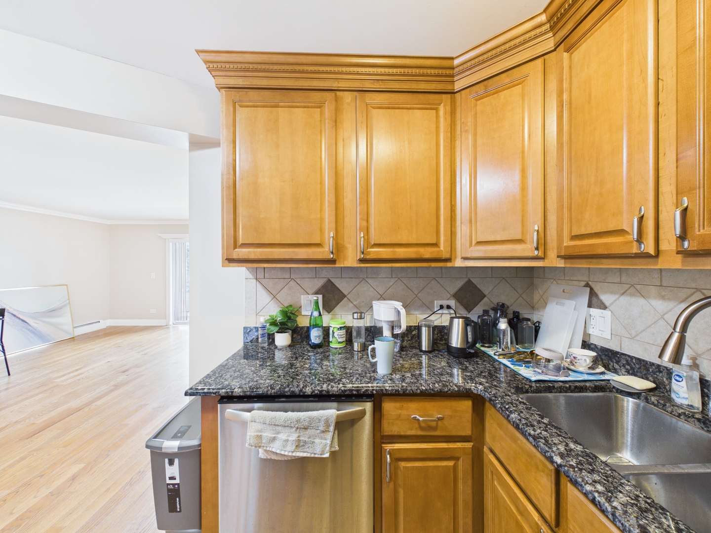 2210 South Goebbert Road, Unit 226 Arlington Heights, IL 60005 - Photo 15 of 47 Gallery Image 15