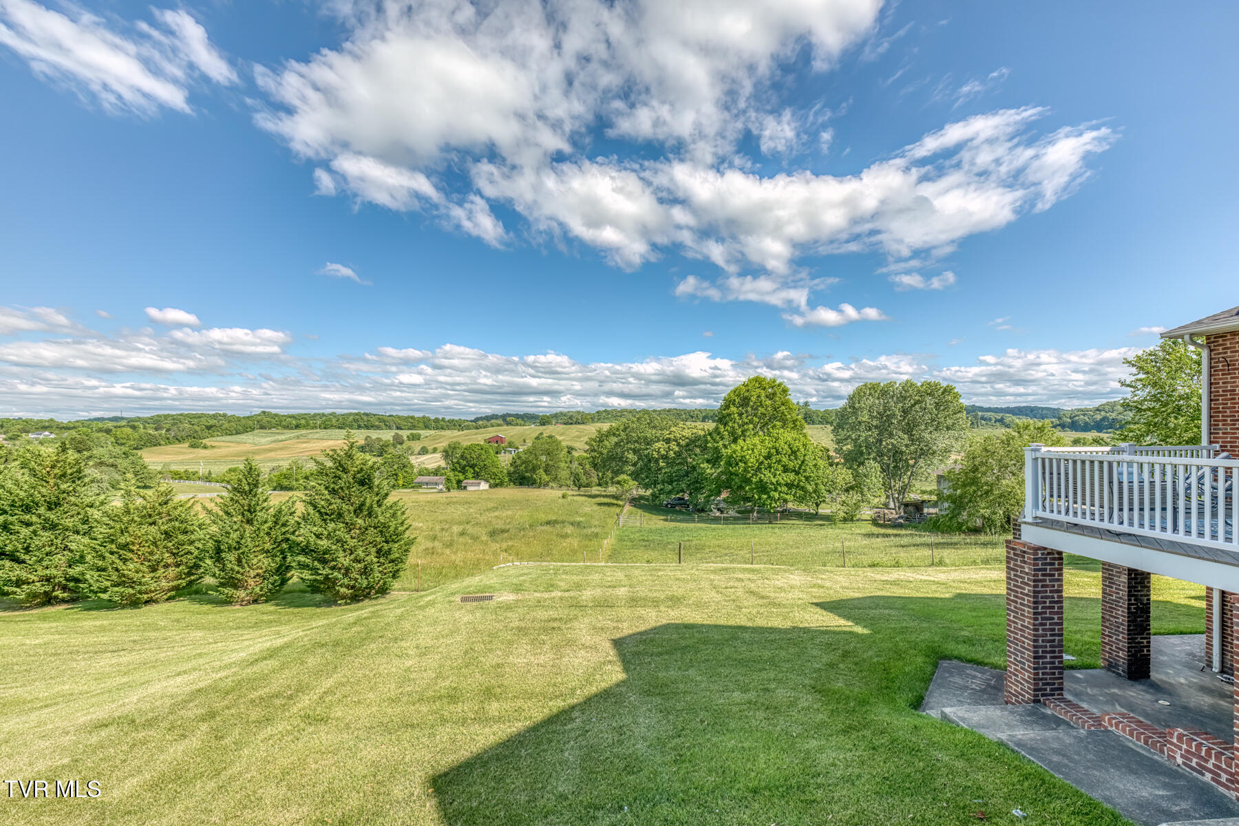 151 Laurel Ridge Drive Jonesborough, TN 37659 - Photo 88 of 106 151 Laurel Ridge Dr-90