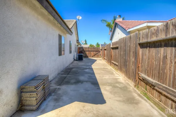 $415,000 | Undisclosed Address, Bakersfield, CA 93312