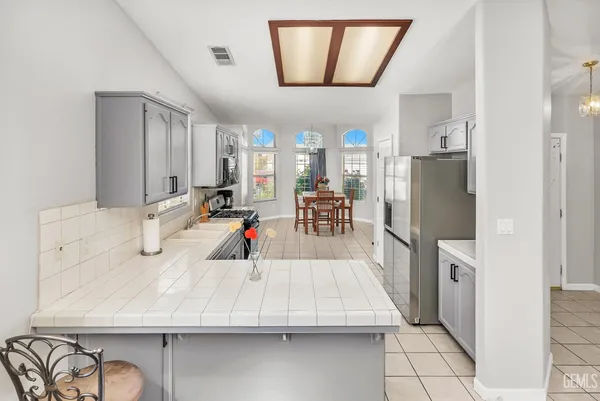 $415,000 | Undisclosed Address, Bakersfield, CA 93312