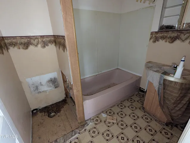 $89,500 | 2310 Speers Valley Road, Duffield, VA 24244