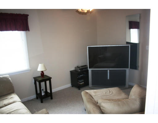 34 Maple Street, Unit 34 Canton, MA 02021 - Photo 2 of 7 Gallery Image 2