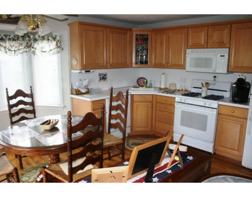 34 Maple Street, Unit 34 Canton, MA 02021 - Photo 6 of 7 Gallery Image 6