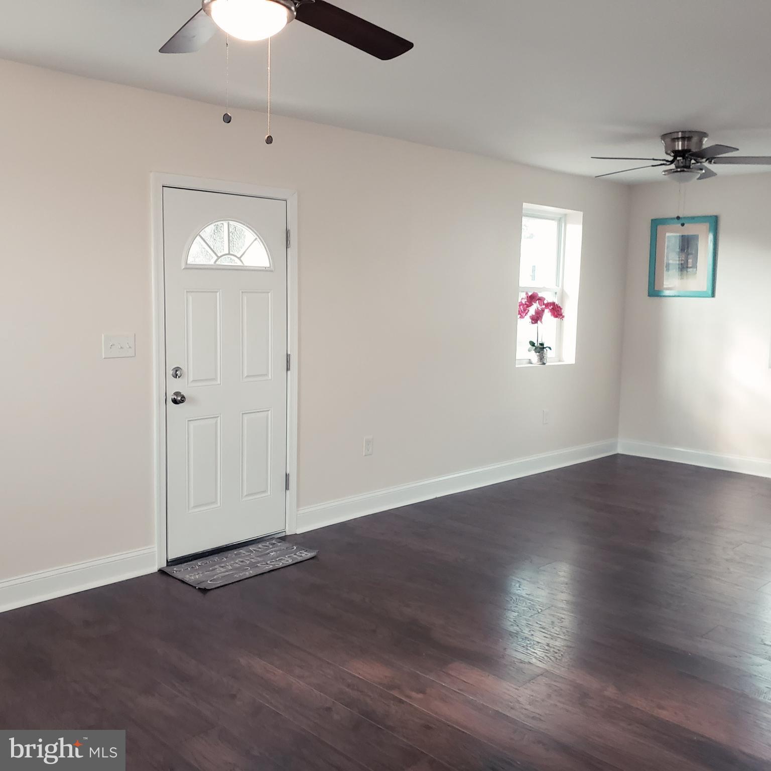 2902 West Woodwell Road Baltimore, MD 21222 - Photo 7 of 32