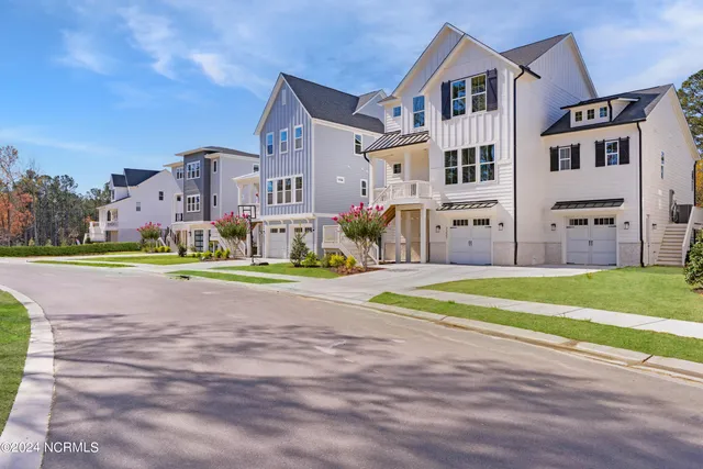 $1,590,000 | 7261 Winding Marsh Court, Wilmington, NC 28411