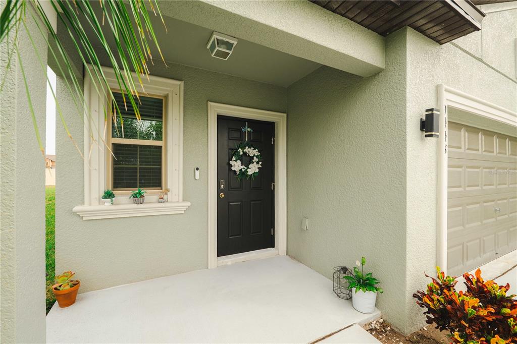 9448 Lemon Drop Loop Ruskin, FL 33573 - Photo 3 of 28 Gallery Image 3