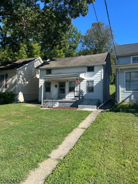 100 Myrtle Avenue Washington, NJ 07882 - Photo 37 of 37 a front view of house with yard and green space