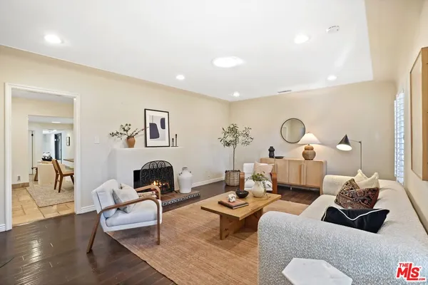 $1,699,000 | 11593 Kling Street, Valley Village, CA 91602