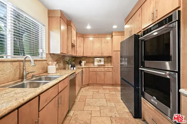 $1,699,000 | 11593 Kling Street, Valley Village, CA 91602